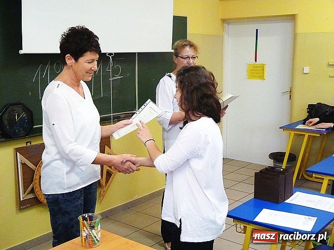 Zdjęcie w galerii na portalu naszraciborz.pl: W ZSG w Nędzy udowodnili, że o Skłodowskiej-Curie wiedzą dużo! wiadomości z regionu