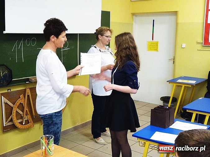 Zdjęcie w galerii na portalu naszraciborz.pl: W ZSG w Nędzy udowodnili, że o Skłodowskiej-Curie wiedzą dużo! wiadomości z regionu