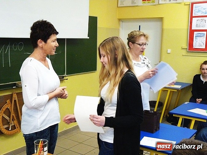 Zdjęcie w galerii na portalu naszraciborz.pl: W ZSG w Nędzy udowodnili, że o Skłodowskiej-Curie wiedzą dużo! wiadomości z regionu