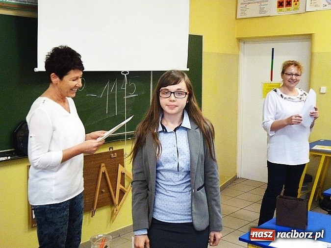 Zdjęcie w galerii na portalu naszraciborz.pl: W ZSG w Nędzy udowodnili, że o Skłodowskiej-Curie wiedzą dużo! wiadomości z regionu