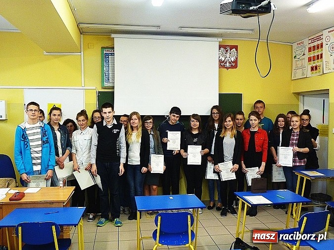 Zdjęcie w galerii na portalu naszraciborz.pl: W ZSG w Nędzy udowodnili, że o Skłodowskiej-Curie wiedzą dużo! wiadomości z regionu