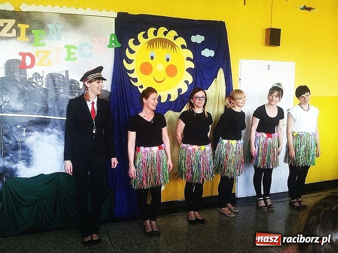 Zdjęcie w galerii na portalu naszraciborz.pl: Bajkowy dzień Dziecka w Szkole Podstawowej w Krzanowicach wiadomości z regionu