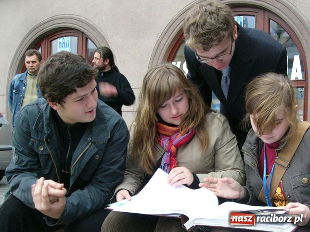 Zdjęcie w galerii na portalu naszraciborz.pl: Finał Przeglądu Spotkałem Pana wiadomości z regionu