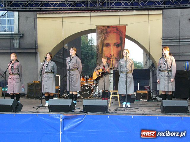 Zdjęcie w galerii na portalu naszraciborz.pl: Finał Przeglądu Spotkałem Pana wiadomości z regionu