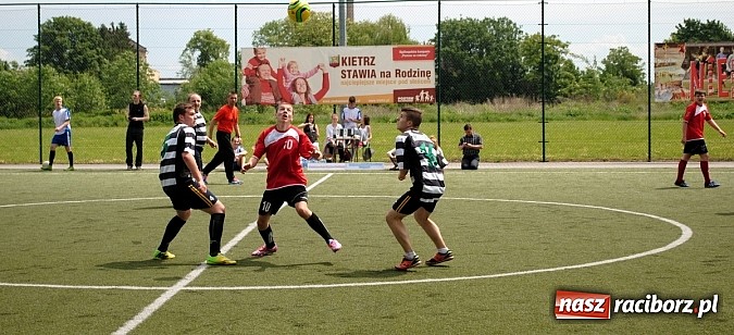 Zdjęcie w galerii na portalu naszraciborz.pl: Sprawy młodych na uroczystej sesji Młodzieżowej Rady Miejskiej wiadomości z regionu