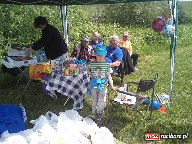 Zdjęcie w galerii na portalu naszraciborz.pl: Zawody wędkarskie na Dzień Dziecka wiadomości z regionu