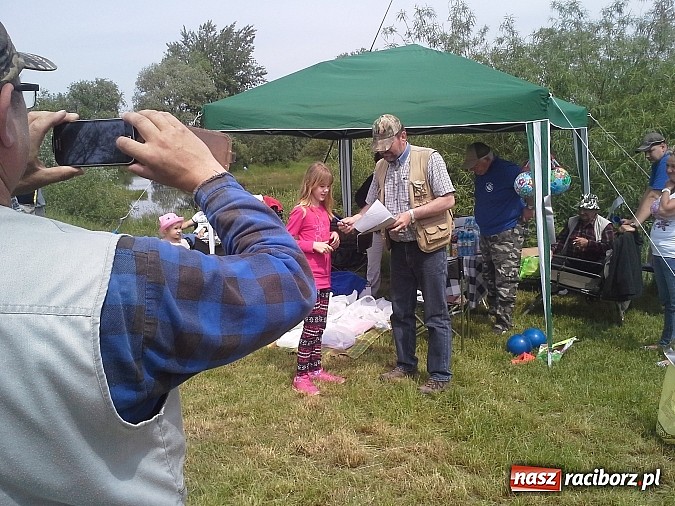 Zdjęcie w galerii na portalu naszraciborz.pl: Zawody wędkarskie na Dzień Dziecka wiadomości z regionu