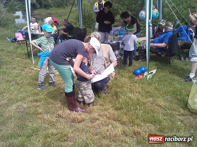 Zdjęcie w galerii na portalu naszraciborz.pl: Zawody wędkarskie na Dzień Dziecka wiadomości z regionu