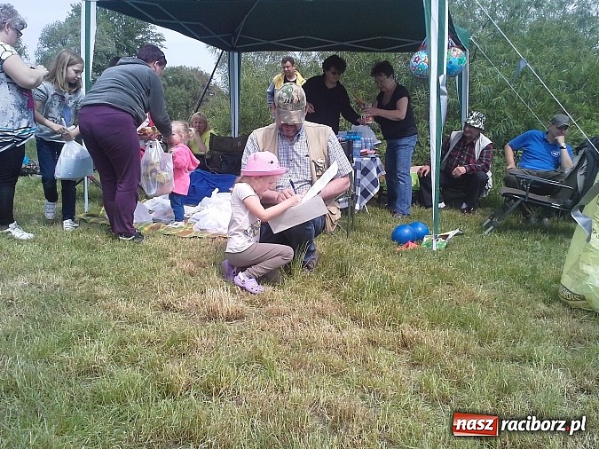 Zdjęcie w galerii na portalu naszraciborz.pl: Zawody wędkarskie na Dzień Dziecka wiadomości z regionu