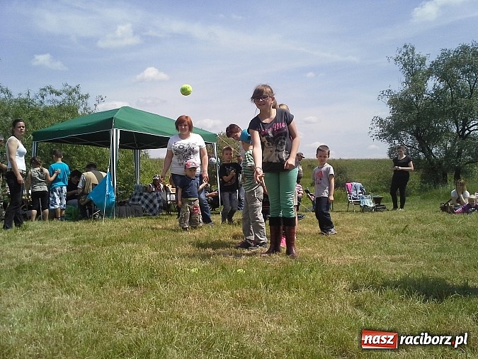 Zdjęcie w galerii na portalu naszraciborz.pl: Zawody wędkarskie na Dzień Dziecka wiadomości z regionu