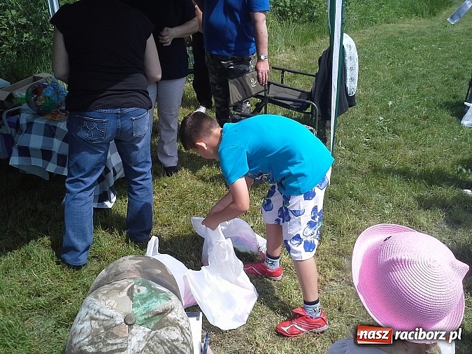 Zdjęcie w galerii na portalu naszraciborz.pl: Zawody wędkarskie na Dzień Dziecka wiadomości z regionu