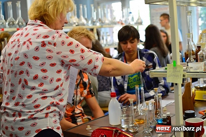 Zdjęcie w galerii na portalu naszraciborz.pl: W Zespole Szkół Zawodowych zorganizowano warsztaty kryminalistyczne dla gimnazjalistów wiadomości z regionu