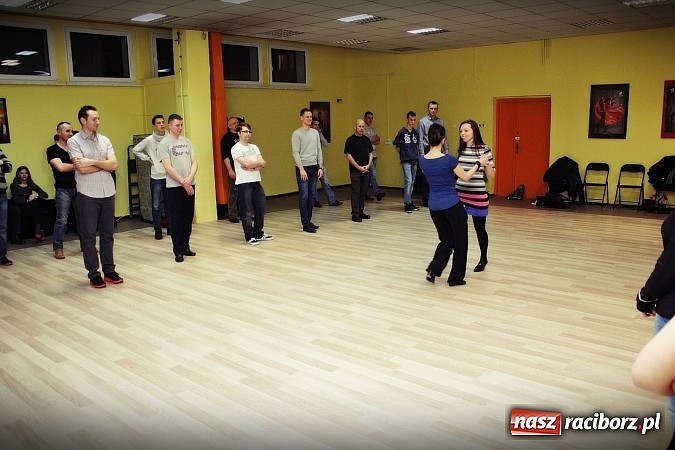 Zdjęcie w galerii na portalu naszraciborz.pl: Przedweselny kurs tańca użytkowego w Studio Tańca La Fiesta wiadomości z regionu
