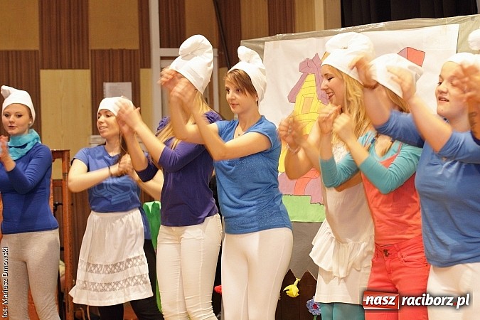 Zdjęcie w galerii na portalu naszraciborz.pl: Dzień Dziecka w PWSZ - studenci dla dzieci wiadomości z regionu