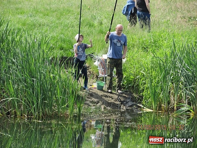 Zdjęcie w galerii na portalu naszraciborz.pl: Wędkarski Dzień Dziecka na łowisku Ostróg wiadomości z regionu