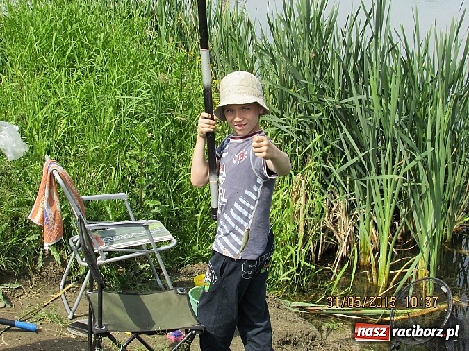 Zdjęcie w galerii na portalu naszraciborz.pl: Wędkarski Dzień Dziecka na łowisku Ostróg wiadomości z regionu