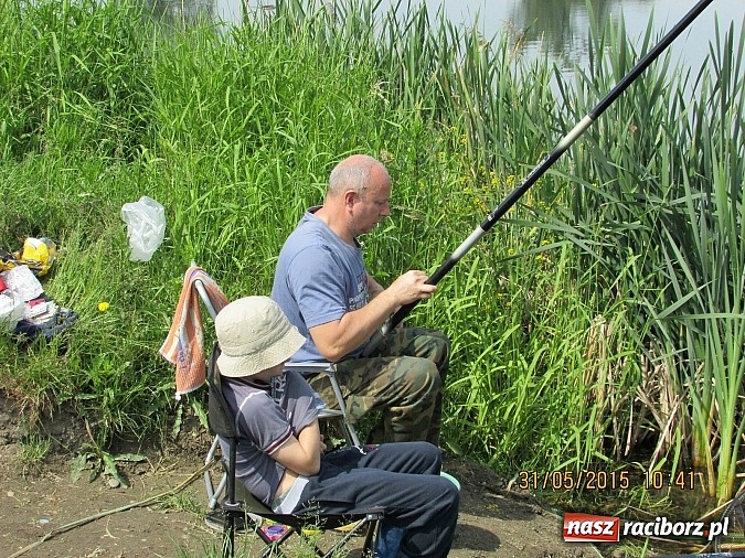 Zdjęcie w galerii na portalu naszraciborz.pl: Wędkarski Dzień Dziecka na łowisku Ostróg wiadomości z regionu