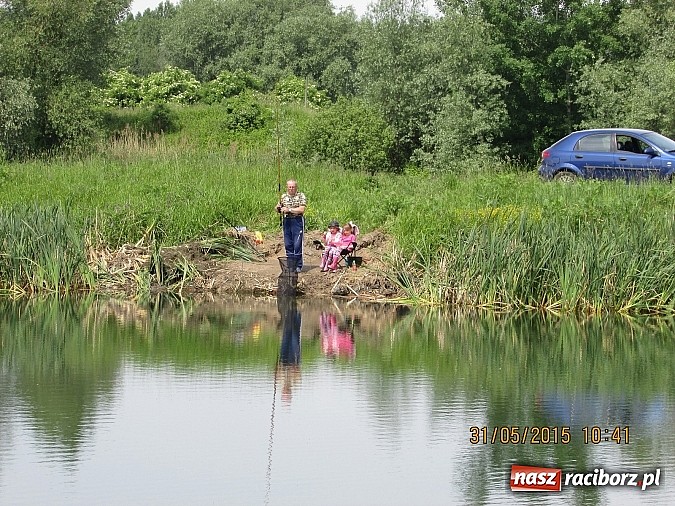 Zdjęcie w galerii na portalu naszraciborz.pl: Wędkarski Dzień Dziecka na łowisku Ostróg wiadomości z regionu