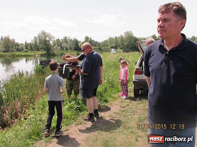 Zdjęcie w galerii na portalu naszraciborz.pl: Wędkarski Dzień Dziecka na łowisku Ostróg wiadomości z regionu