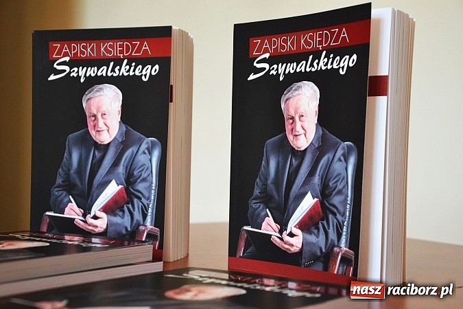 Zdjęcie w galerii na portalu naszraciborz.pl: Zapiski księdza Szywalskiego - prezentacja książki na zamku wiadomości z regionu