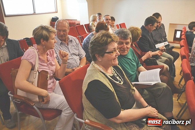 Zdjęcie w galerii na portalu naszraciborz.pl: Zapiski księdza Szywalskiego - prezentacja książki na zamku wiadomości z regionu