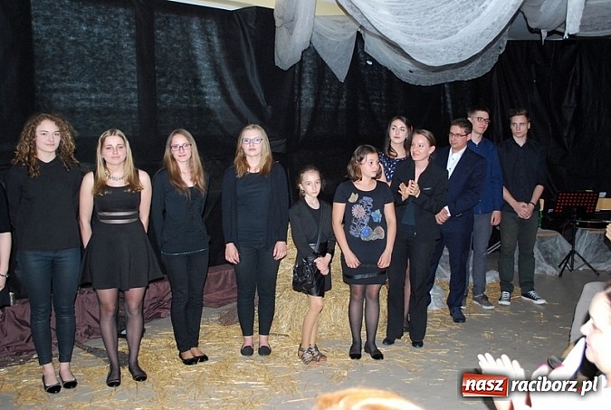 Zdjęcie w galerii na portalu naszraciborz.pl: Wieczór poezji w Krzyżanowicach wiadomości z regionu