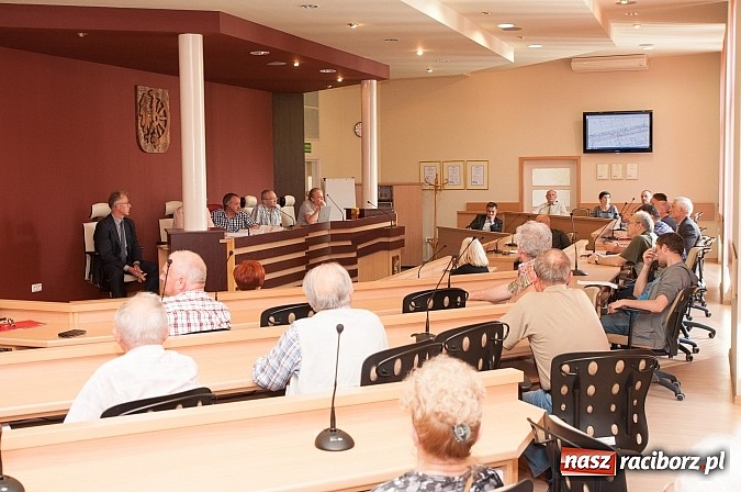Zdjęcie w galerii na portalu naszraciborz.pl: Konsultacje społeczne w sprawie ul. Polnej. Miasto przedstawiło trzy propozycje, wybrano%u2026 piątą. Polna będzie jednokierunkowa? wiadomości z regionu