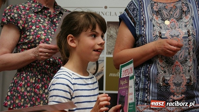 Zdjęcie w galerii na portalu naszraciborz.pl: W bibliotece nagrodzono twórców najpiękniejszych ekologicznych zabawek  wiadomości z regionu