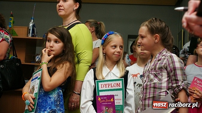 Zdjęcie w galerii na portalu naszraciborz.pl: W bibliotece nagrodzono twórców najpiękniejszych ekologicznych zabawek  wiadomości z regionu