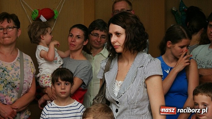 Zdjęcie w galerii na portalu naszraciborz.pl: W bibliotece nagrodzono twórców najpiękniejszych ekologicznych zabawek  wiadomości z regionu