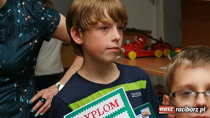 Zdjęcie w galerii na portalu naszraciborz.pl: W bibliotece nagrodzono twórców najpiękniejszych ekologicznych zabawek  wiadomości z regionu