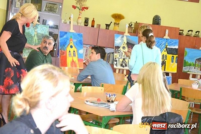 Zdjęcie w galerii na portalu naszraciborz.pl: Piknik rodzinny w SP4 wiadomości z regionu