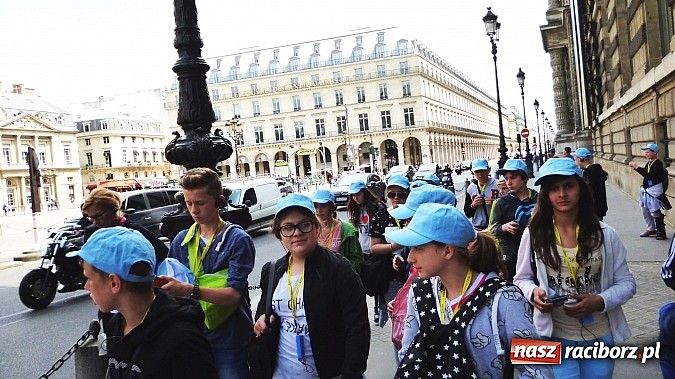 Zdjęcie w galerii na portalu naszraciborz.pl: Kuźniańscy uczniowie w Paryżu wiadomości z regionu