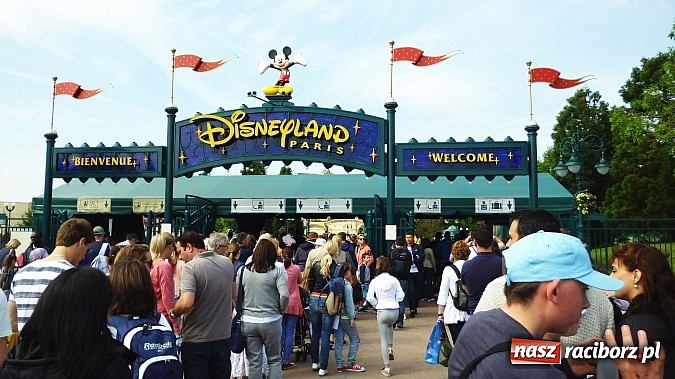 Zdjęcie w galerii na portalu naszraciborz.pl: Kuźniańscy uczniowie w Paryżu wiadomości z regionu