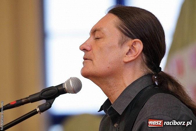 Zdjęcie w galerii na portalu naszraciborz.pl: Młodzież ZSE spotkała się z wokalistą Oddziału Zamkniętego  wiadomości z regionu