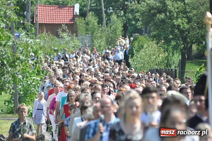 Zdjęcie w galerii na portalu naszraciborz.pl: Uroczystość Najświętszego Ciała i Krwi Chrystusa w Kościele obecna od XIII wieku wiadomości z regionu