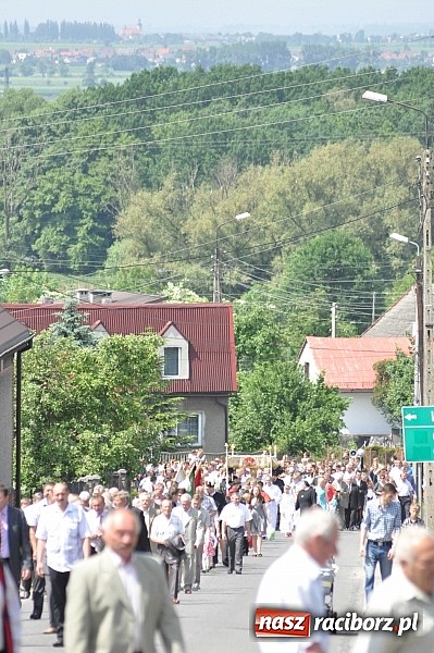 Zdjęcie w galerii na portalu naszraciborz.pl: Uroczystość Najświętszego Ciała i Krwi Chrystusa w Kościele obecna od XIII wieku wiadomości z regionu