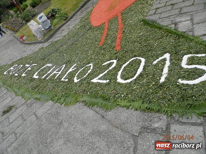 Zdjęcie w galerii na portalu naszraciborz.pl: Uroczystość Najświętszego Ciała i Krwi Chrystusa w Kościele obecna od XIII wieku wiadomości z regionu