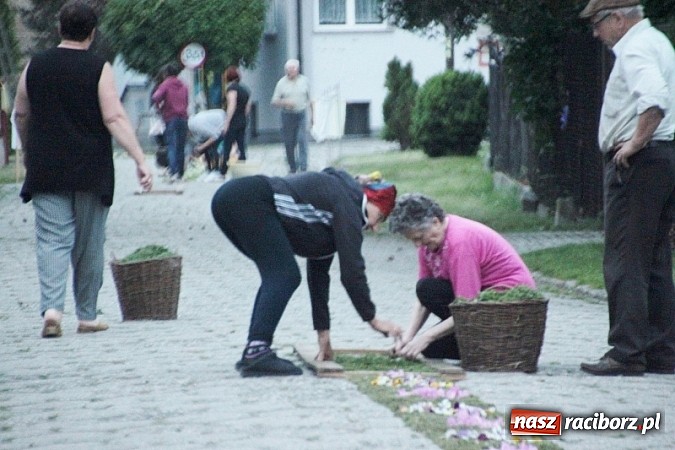 Zdjęcie w galerii na portalu naszraciborz.pl: Boże Ciało w Wojnowicach wiadomości z regionu