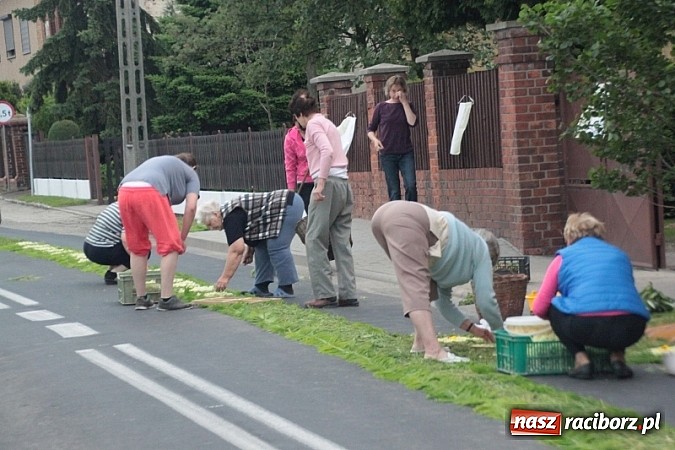 Zdjęcie w galerii na portalu naszraciborz.pl: Boże Ciało w Wojnowicach wiadomości z regionu
