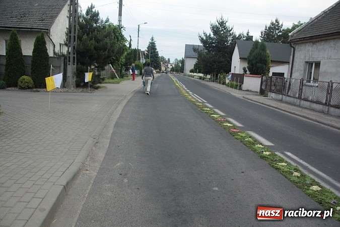 Zdjęcie w galerii na portalu naszraciborz.pl: Boże Ciało w Wojnowicach wiadomości z regionu