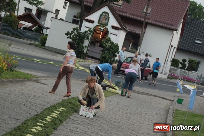 Zdjęcie w galerii na portalu naszraciborz.pl: Boże Ciało w Wojnowicach wiadomości z regionu