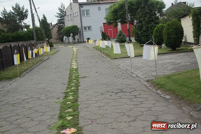 Zdjęcie w galerii na portalu naszraciborz.pl: Boże Ciało w Wojnowicach wiadomości z regionu