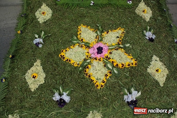 Zdjęcie w galerii na portalu naszraciborz.pl: Boże Ciało w Wojnowicach wiadomości z regionu