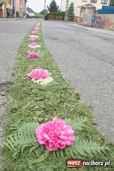 Zdjęcie w galerii na portalu naszraciborz.pl: Boże Ciało w Wojnowicach wiadomości z regionu