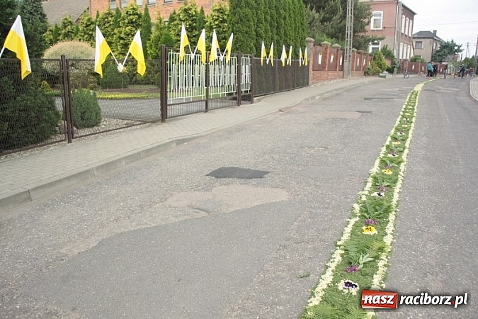 Zdjęcie w galerii na portalu naszraciborz.pl: Boże Ciało w Wojnowicach wiadomości z regionu