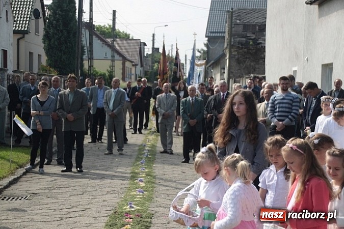 Zdjęcie w galerii na portalu naszraciborz.pl: Boże Ciało w Wojnowicach wiadomości z regionu