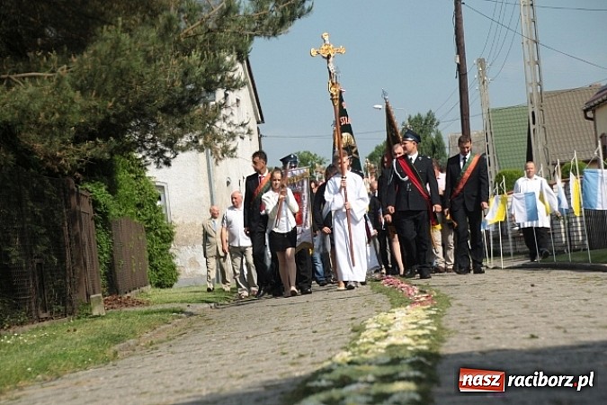 Zdjęcie w galerii na portalu naszraciborz.pl: Boże Ciało w Wojnowicach wiadomości z regionu