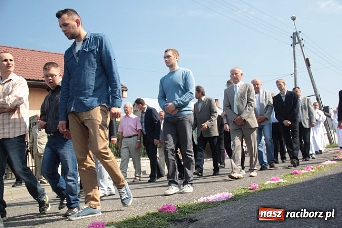 Zdjęcie w galerii na portalu naszraciborz.pl: Boże Ciało w Wojnowicach wiadomości z regionu