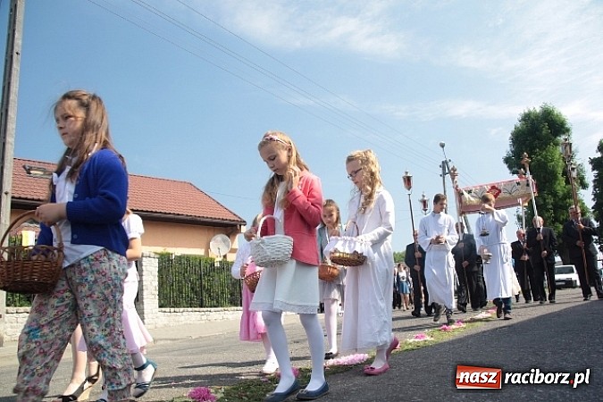 Zdjęcie w galerii na portalu naszraciborz.pl: Boże Ciało w Wojnowicach wiadomości z regionu